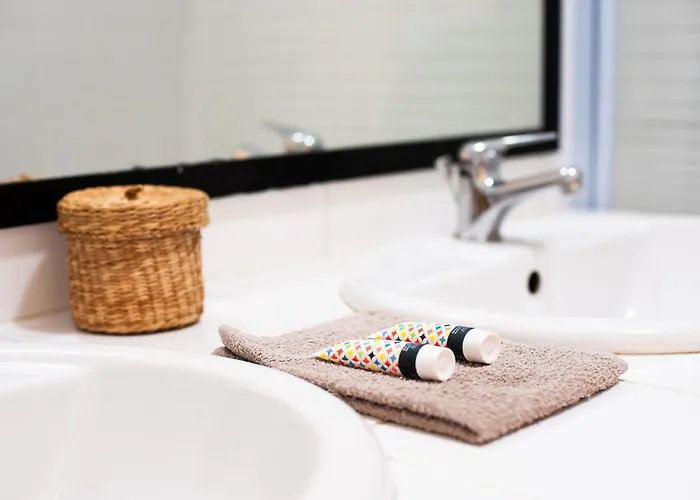 101 Cour De La Bastide アパート